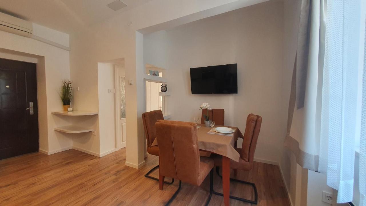 Istrianka Apartment พูลา ภายนอก รูปภาพ